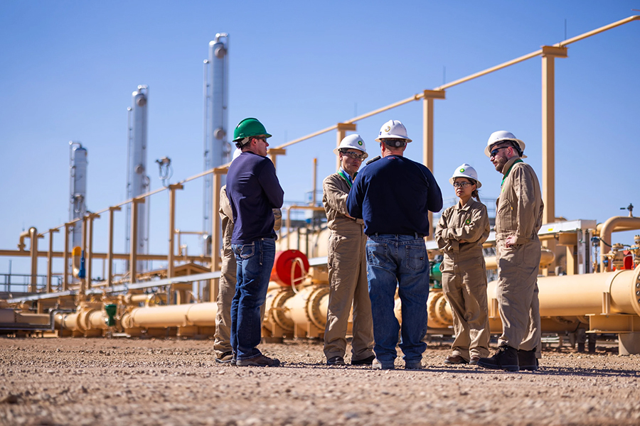 BP employees tour and discuss BPX’s Grand Slam centralized processing facility in the Permian. (Source: BPX)