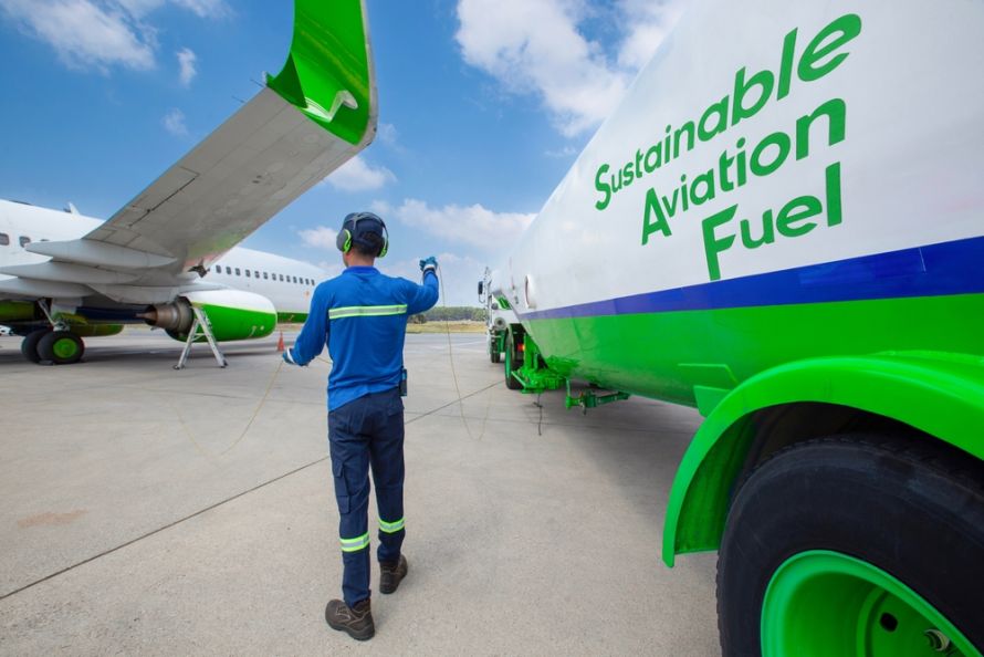 sustainable-aviation-fuel.jpg (Source: Shutterstock)